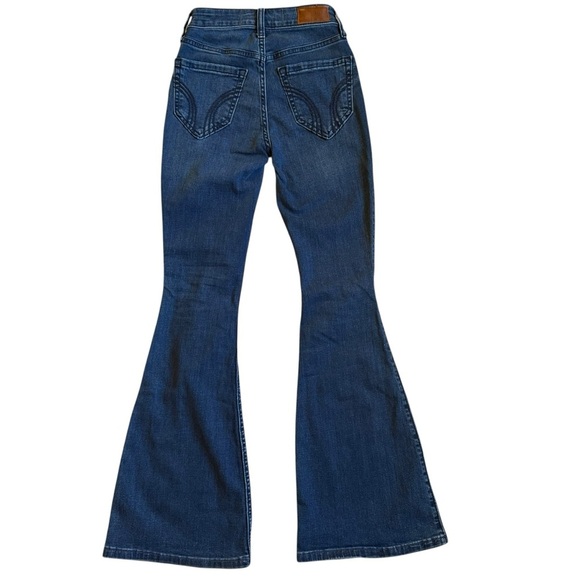 Hollister| Women’s High-Rise Ripped Blue Wash Flare Jeans- Size w23 short - Picture 2 of 11